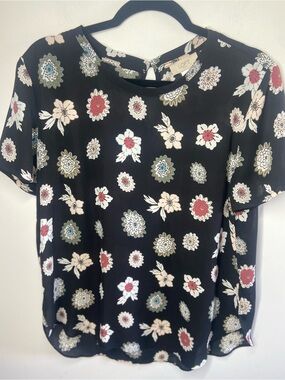 LOFT Black Floral Short Sleeve Crewneck Top with Red and Cream Blooms